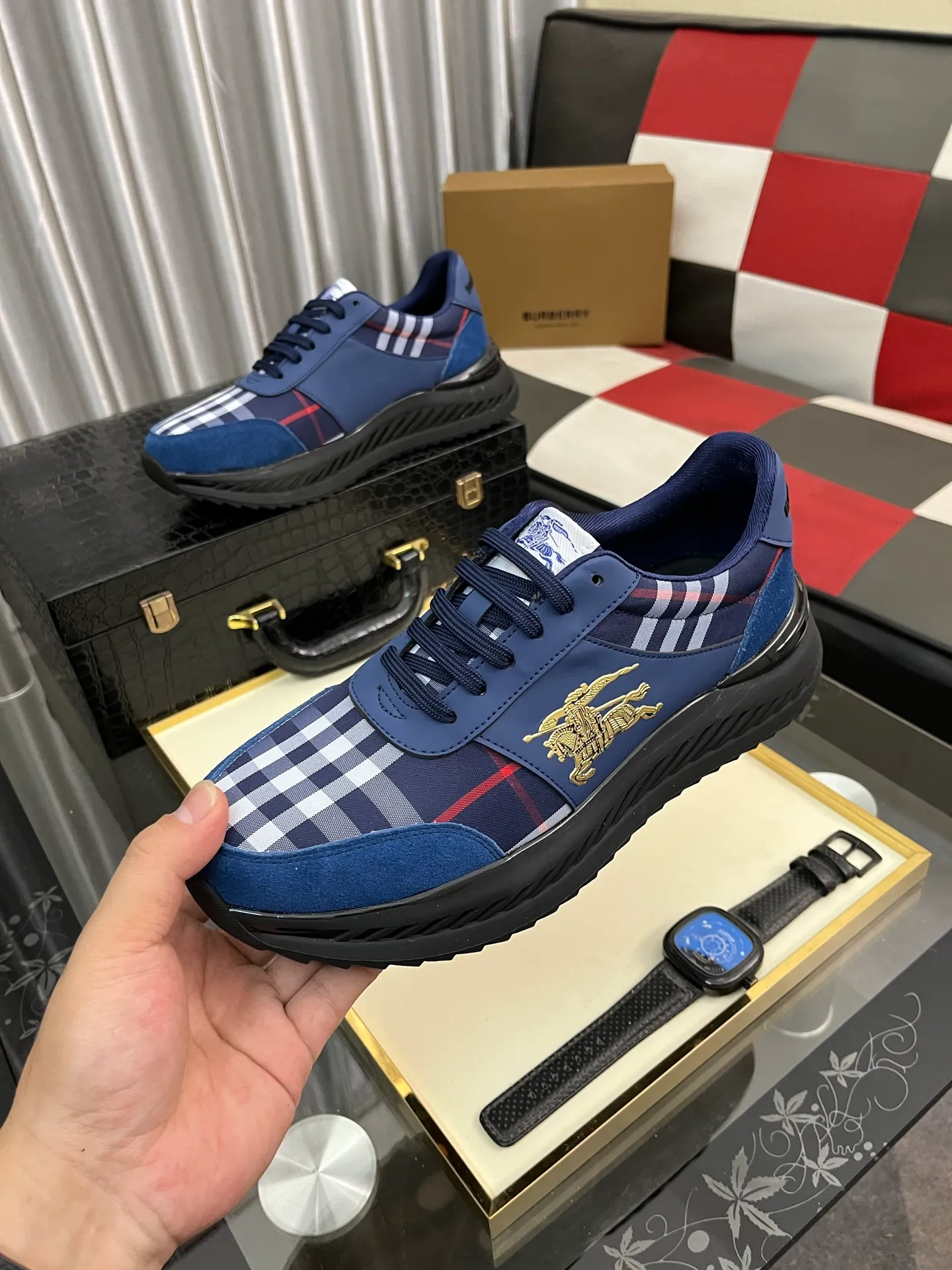 Men's shoes 💰458⌚️⌚️BURBERRY Regular size: 38-44 (casual shoes) Product materials: Selected cowhide upper, soft sheepskin lining; original outsole. 3️⃣ colors available